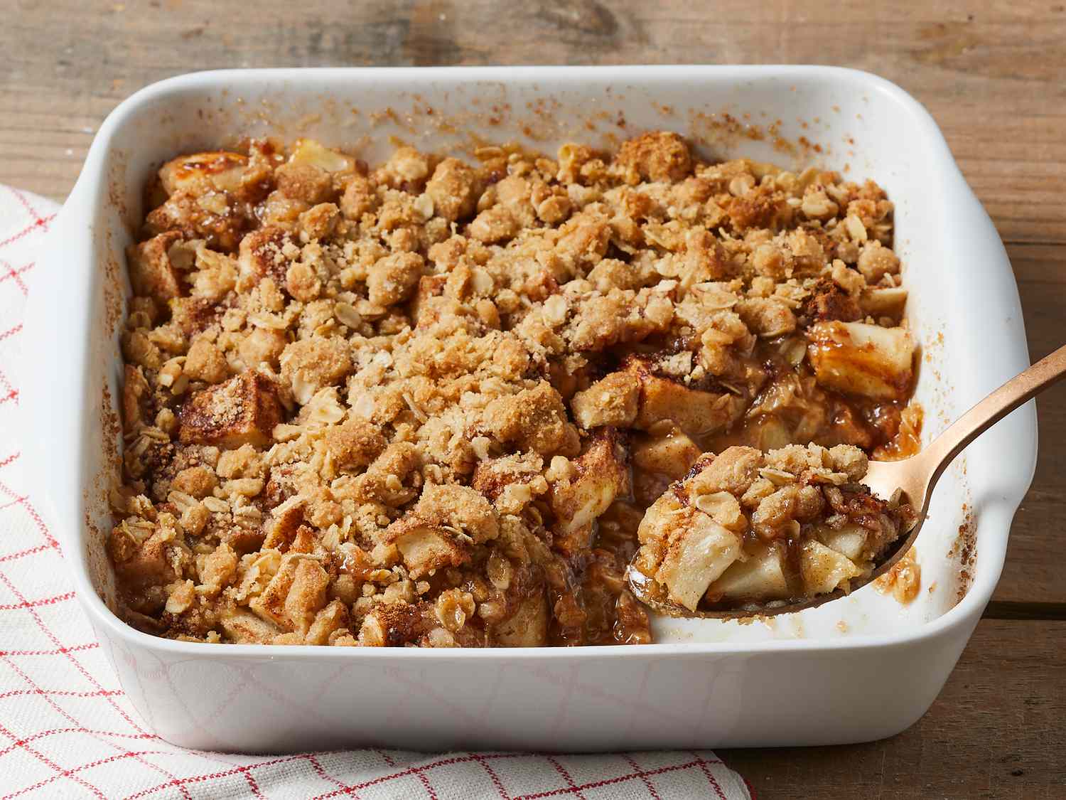 24127_AppleOatmealCrisp_ddmfs_4x3_2378-177617373d1341f29923e6f784df8621