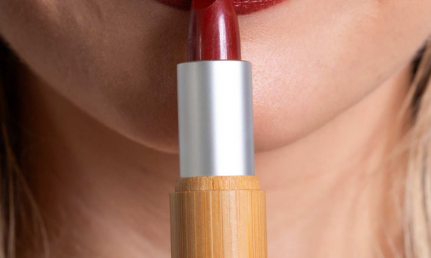 Scoop Whole Beauty Natural Lipstick – Beauty